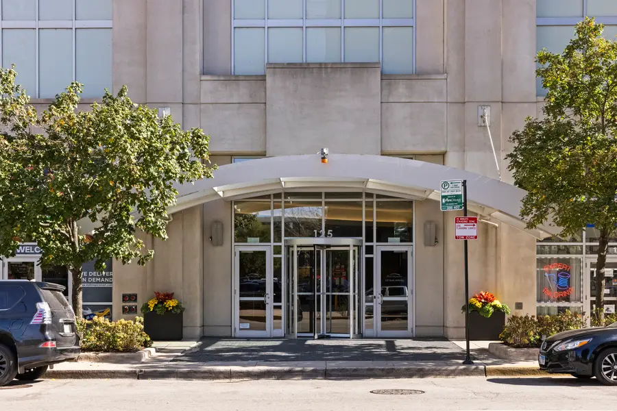 125 S Jefferson Street #1804, Chicago, IL 60661 - #2