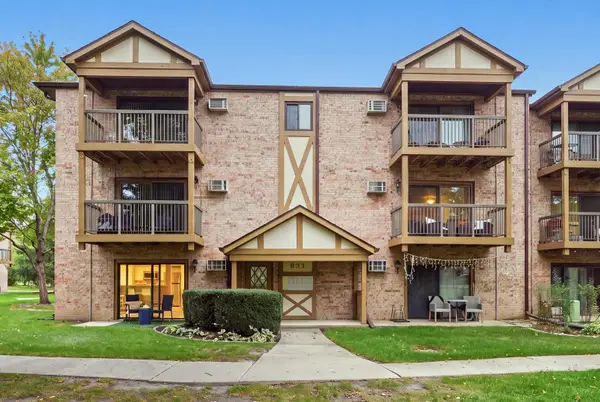 831 S Dwyer Avenue #A, Arlington Heights, IL 60005
