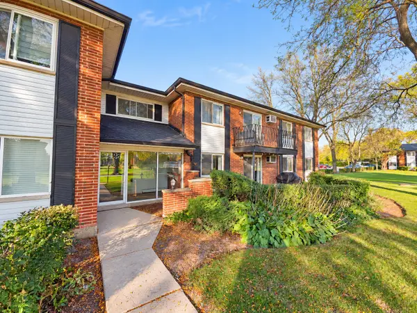 2423 E Olive Street #1A, Arlington Heights, IL 60004