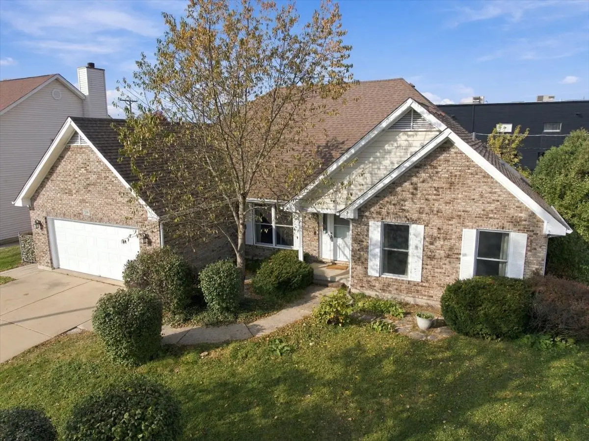 208 Rosewood Court, Westmont, IL 60559 - #1