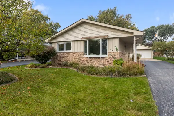 5860 Virginia Avenue, Clarendon Hills, IL 60514