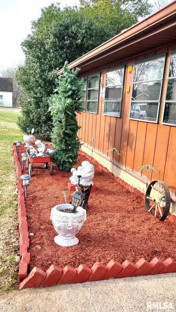 405 4th Street, Rosiclare, IL 62982 - Image #1