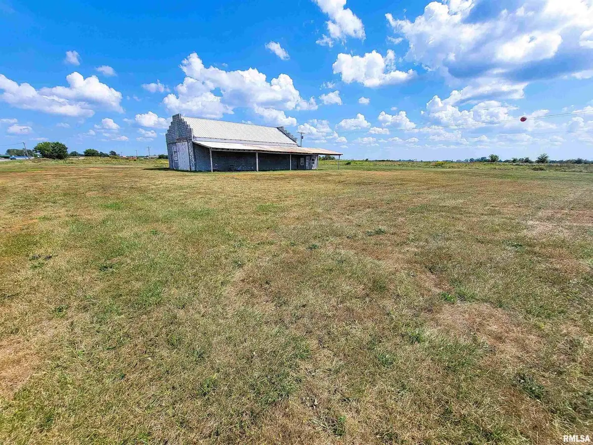 11044 Old Highway 50, Flora, IL 62839 - Image #1