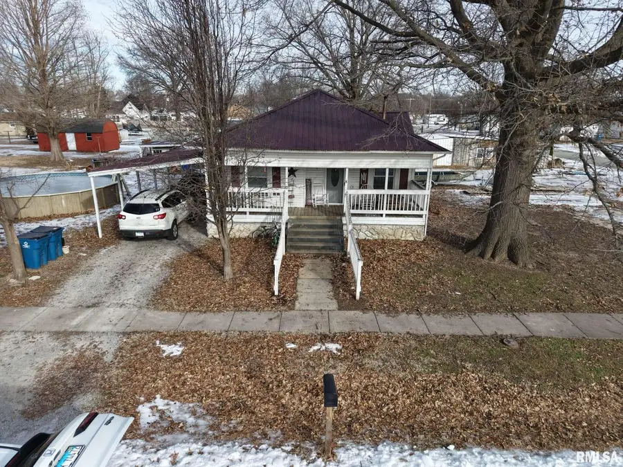 106 E North Street, Sesser, IL 62884 - Image #2