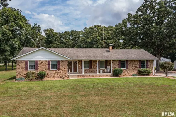 1723 Walnut Hill Road, Centralia, IL 62801