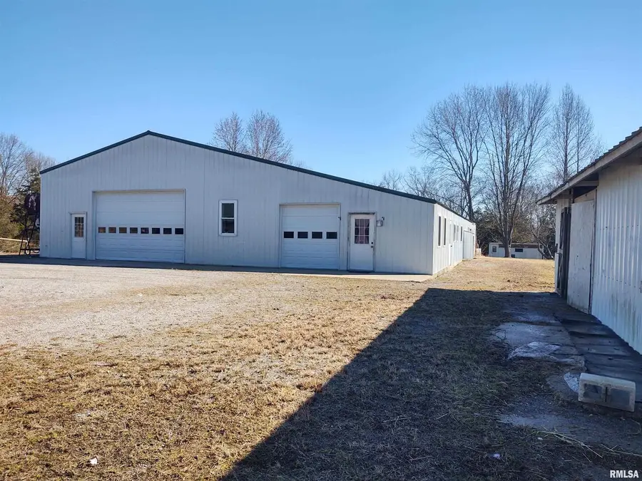 425 Pioneer Lane, Vienna, IL 62995 - Image #2