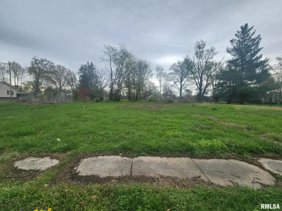 218 Madison Street, Benton, IL 62812-2132 - Image #3