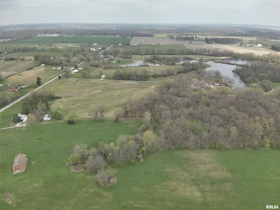 14854 Sesser Lake Road, Sesser, IL 62884 - Image #2