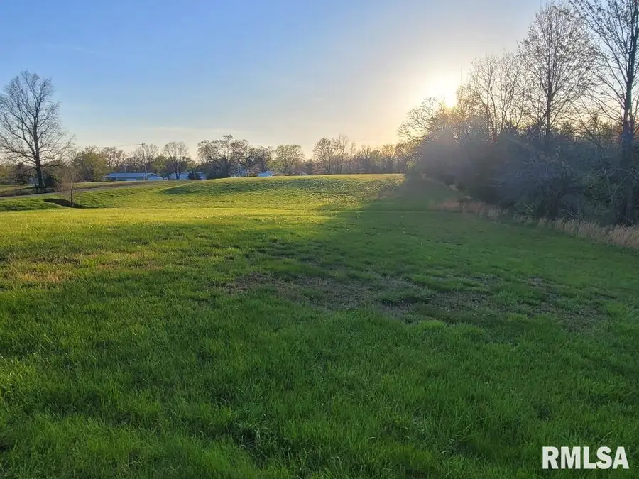 000 E Maple Street, McLeansboro, IL 62859 - Image #3