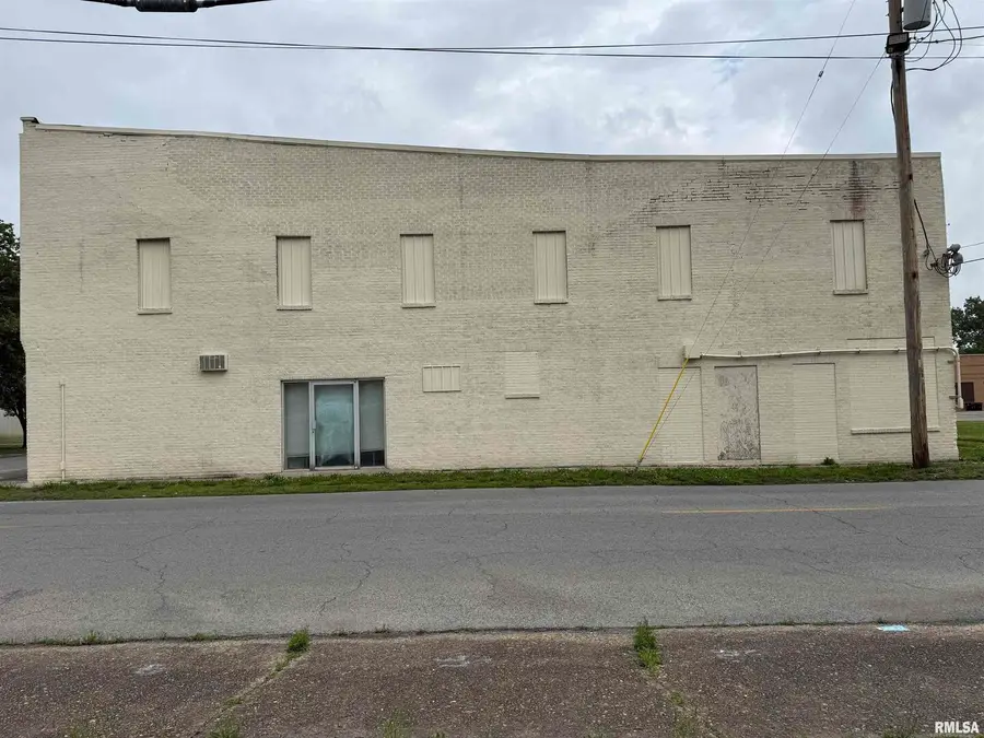 520 S Mckinley Street, Harrisburg, IL 62946 - Image #2