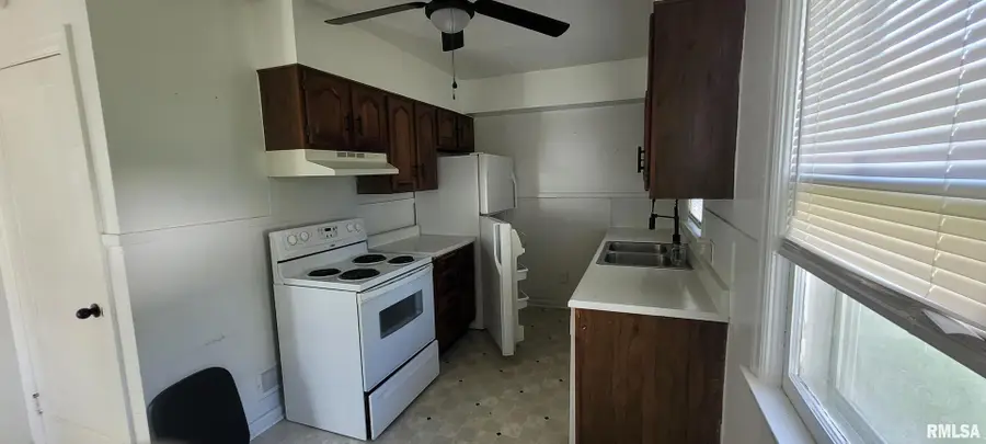 2814 Mannen Street, Mount Vernon, IL 62864 - #3