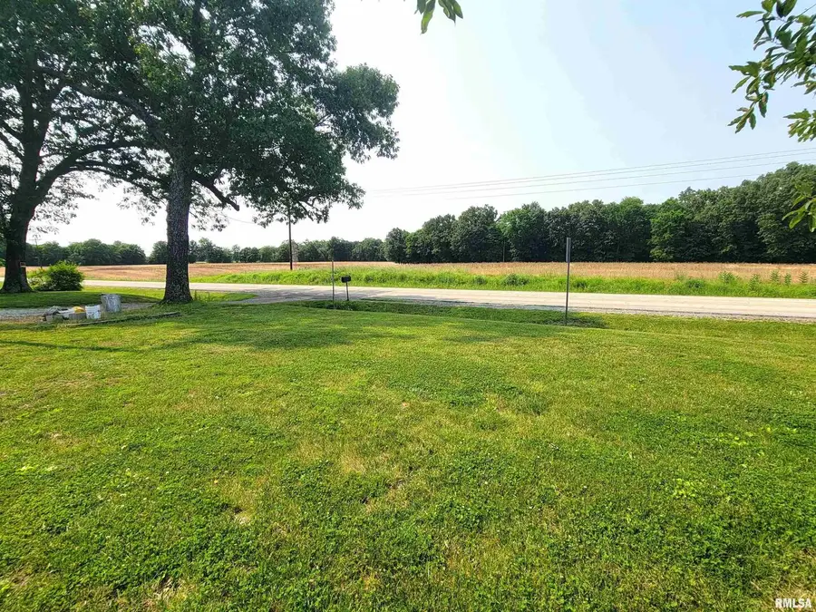 7324 State Route 161 Extension, Iuka, IL 62849 - Image #3