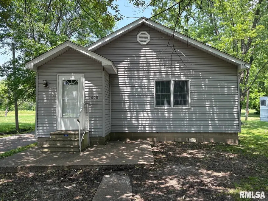 1606 & 1608 W Faust Street, Marion, IL 62959 - Image #2