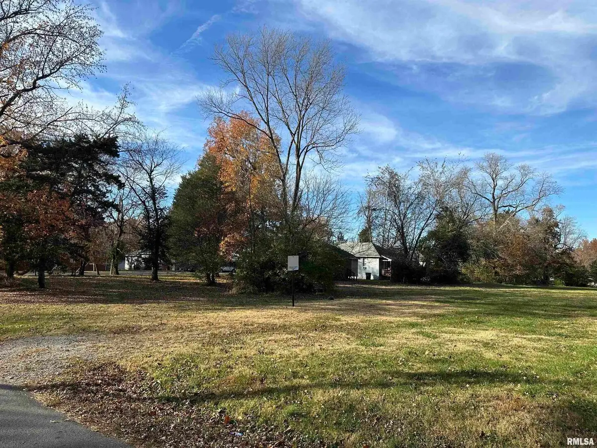 900 W Cherry Street, Carbondale, IL 62901 - Image #1