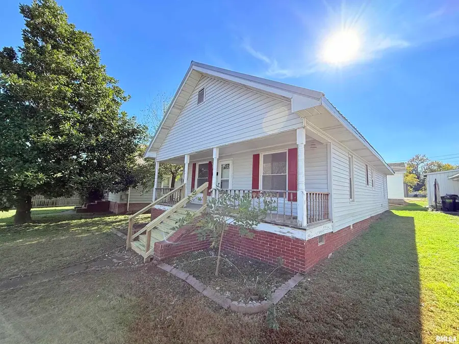 123 W College Street, Harrisburg, IL 62946 - Image #2