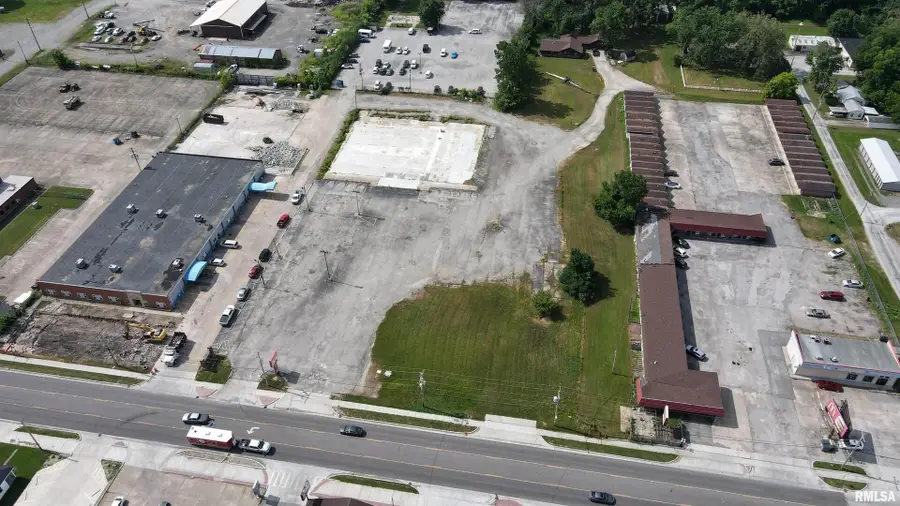 1001 W Main Street, West Frankfort, IL 62896 - Image #3