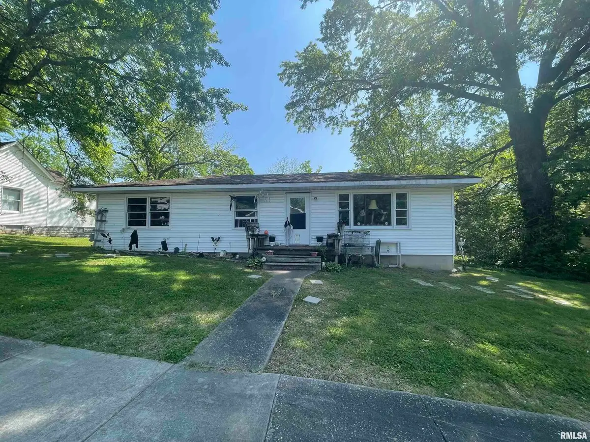 115 S Forest Avenue, Carbondale, IL 62901 - Image #1