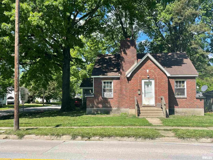 300 N Oakland Avenue, Carbondale, IL 62901 - Image #2