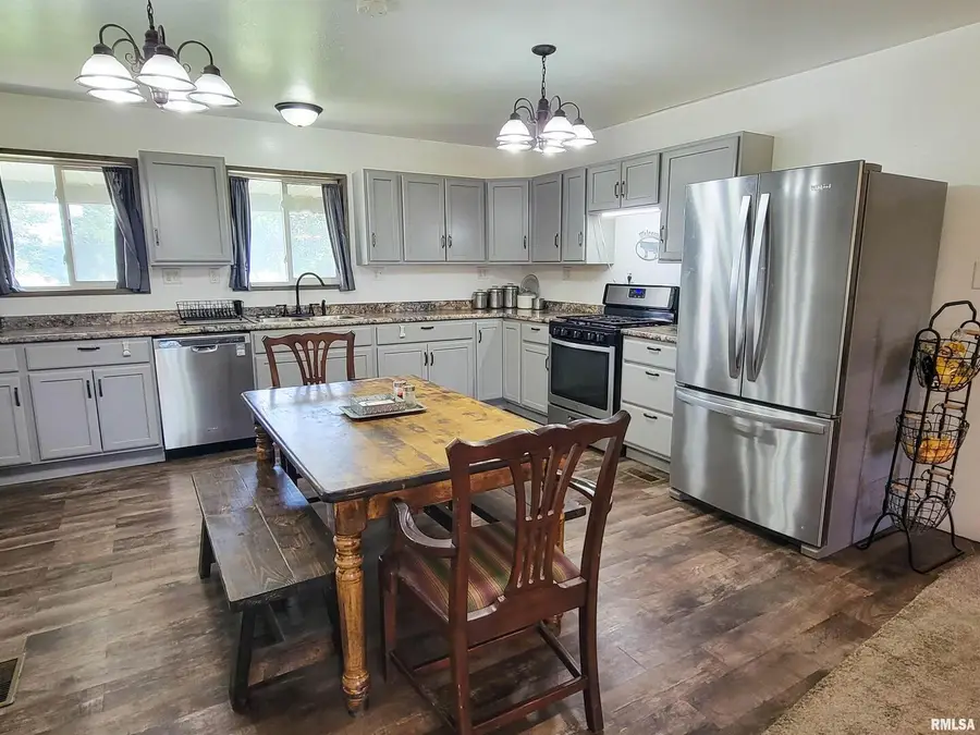 232 Palm Lane, Flora, IL 62839 - Image #2