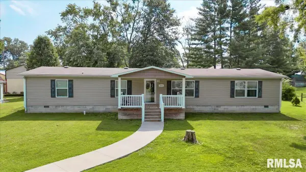 1006 S Land Street, Harrisburg, IL 62946