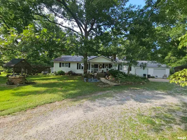 9758 E Richview Road, Mt Vernon, IL 62864