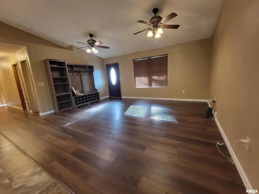 2517 Cherrybark Lane, Flora, IL 62839 - #3