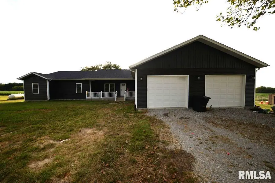 17359 Log Cabin Road, Ewing, IL 62836 - Image #2