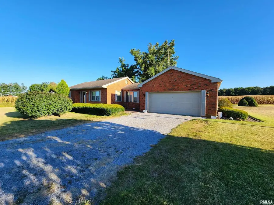 325 Butler Road, Harrisburg, IL 62946-5260 - Image #2