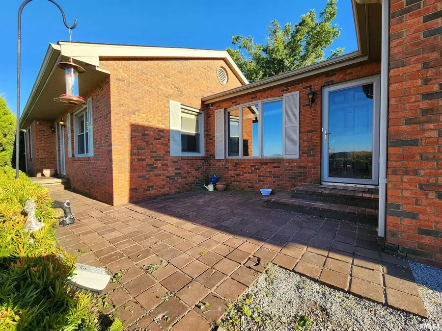 325 Butler Road, Harrisburg, IL 62946-5260 - Image #3