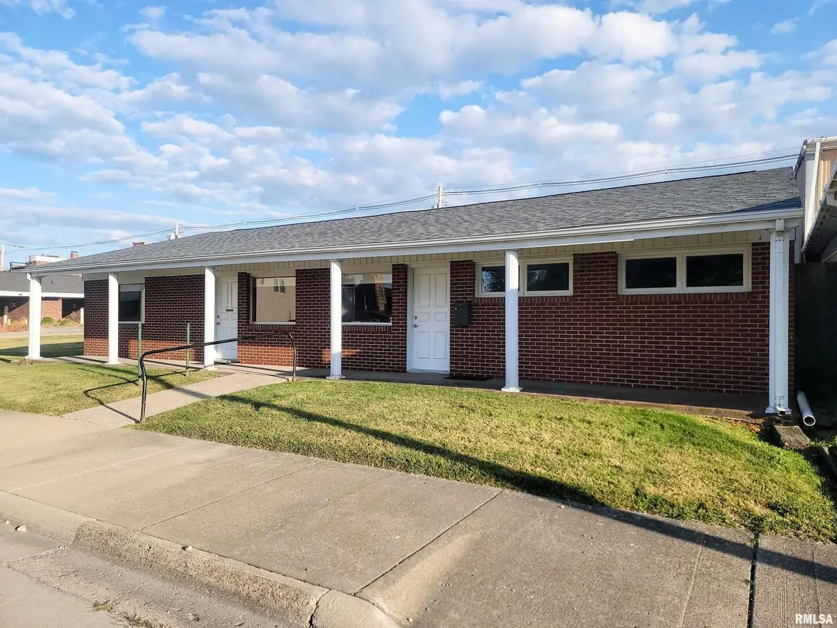 119 W 2nd Street, Flora, IL 62839 - Image #1