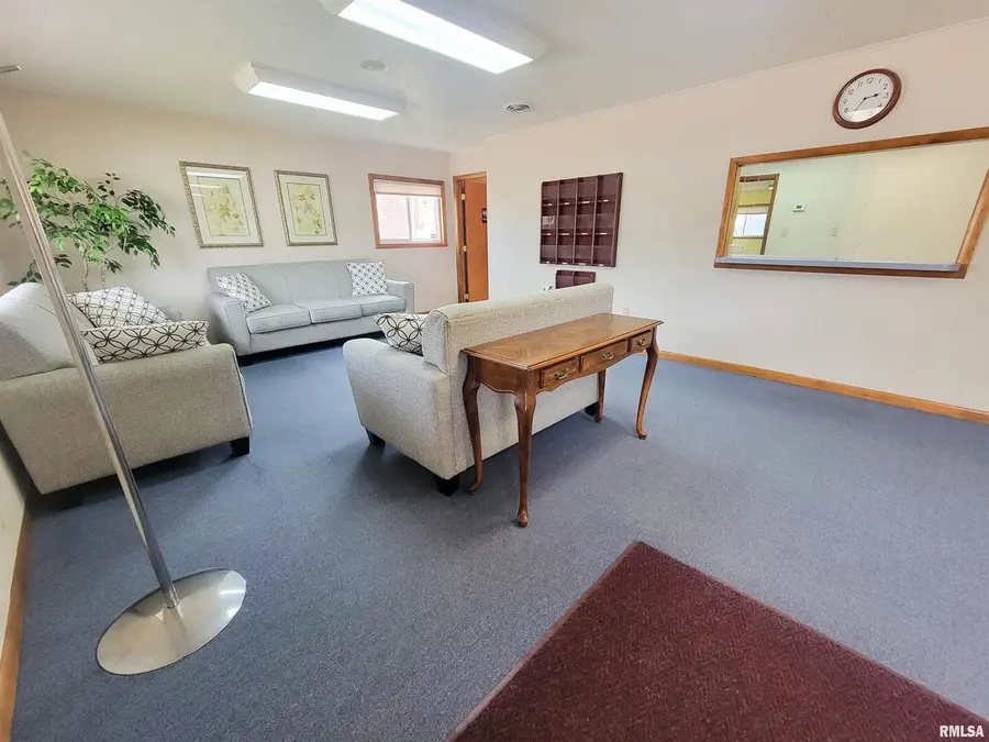 119 W 2nd Street, Flora, IL 62839 - Image #3