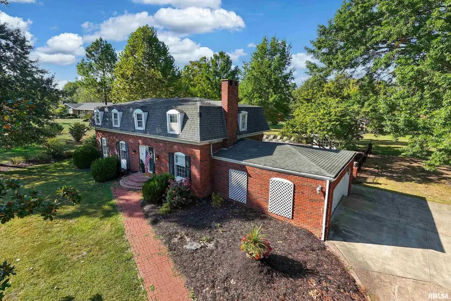 27 Pinewood Drive, Carbondale, IL 62901 - Image #2