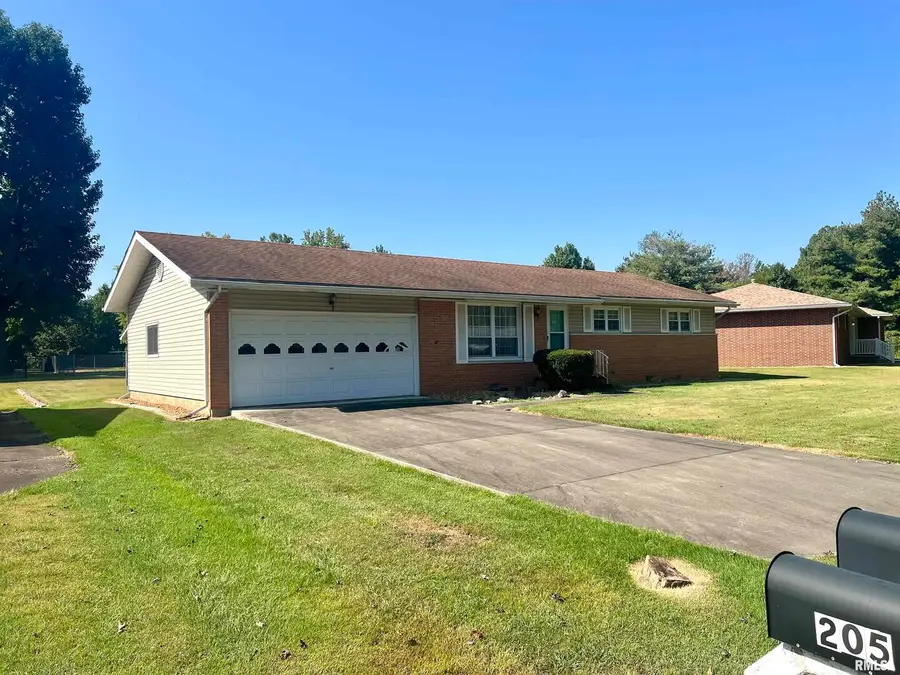 207 Patricia Lane, West Frankfort, IL 62896 - Image #2