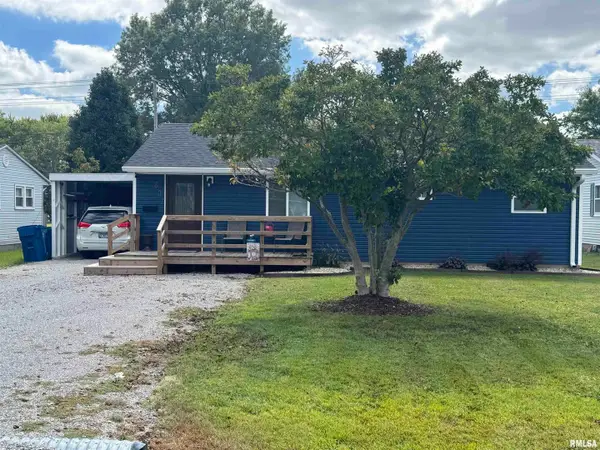 801 W 5th Street, Flora, IL 62839