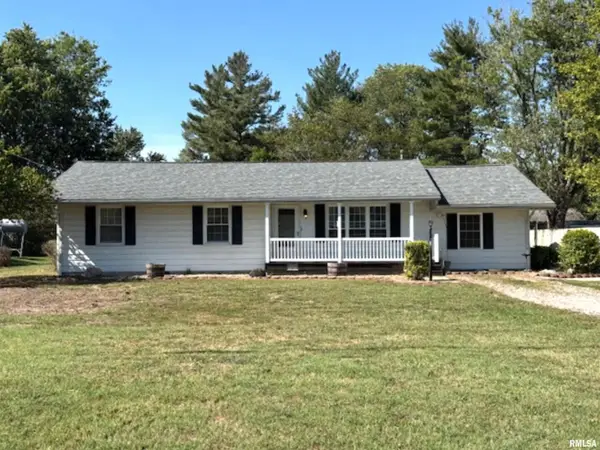 2633 S Broadway Avenue, Salem, IL 62881