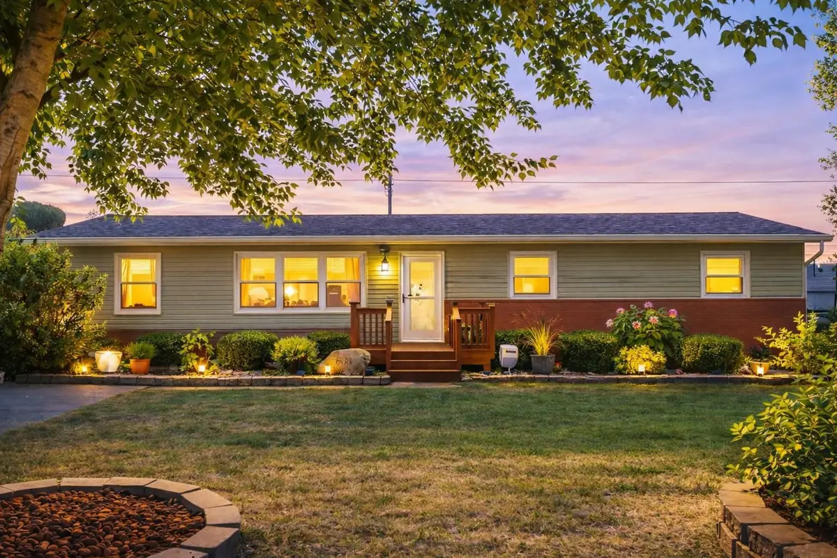 634 Sara Drive, Centralia, IL 62801 - Image #1