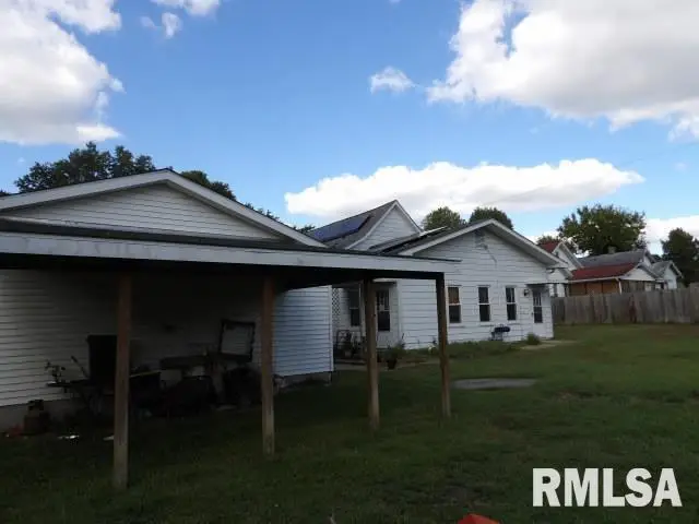 205 W Washington Street, Carrier Mills, IL 62917 - Image #2