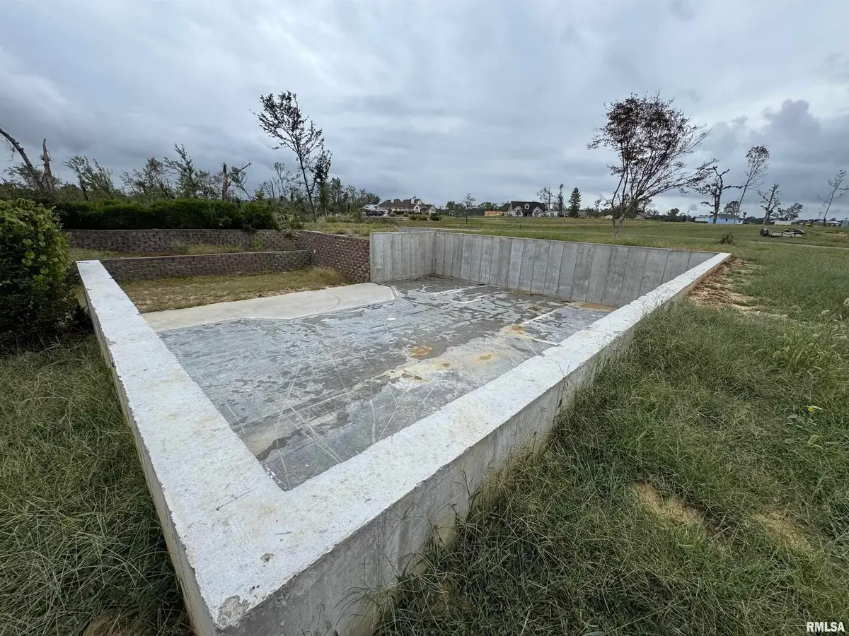 12927 Leslie Court, Marion, IL 62959 - Image #1