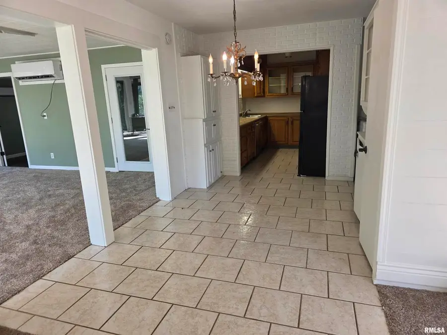 32 Circle Drive, Centralia, IL 62801 - Image #2