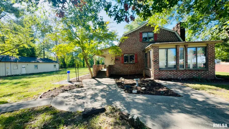 601 1st Street, Benton, IL 62812 - Image #2