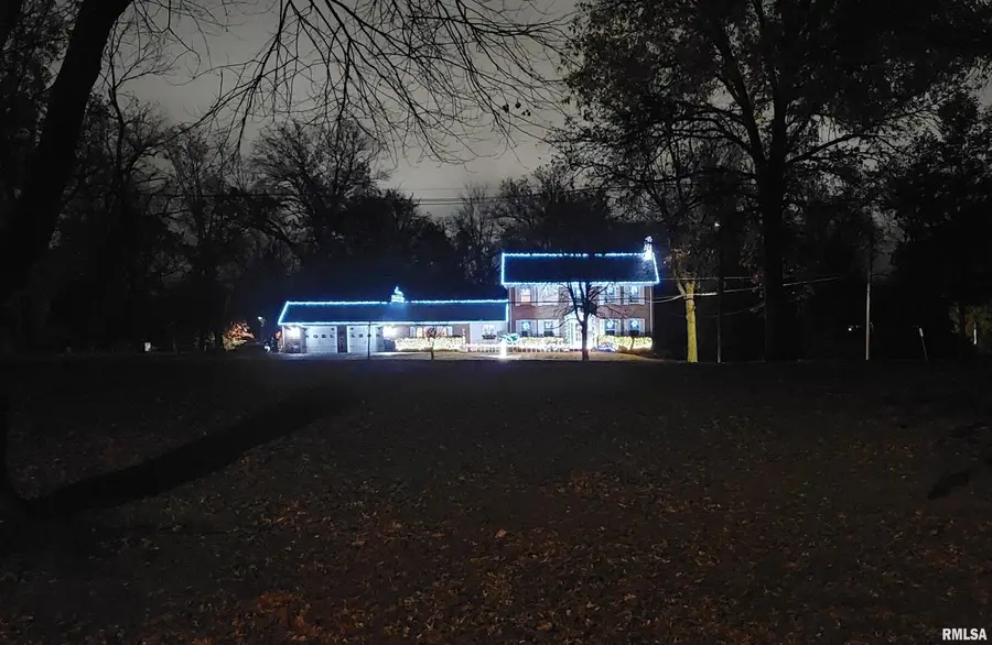 321 W Boone Street, Salem, IL 62881 - Image #2