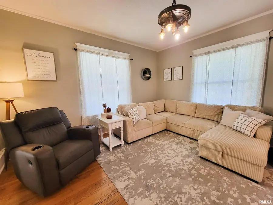 216 E 3rd Street, Flora, IL 62839 - Image #3