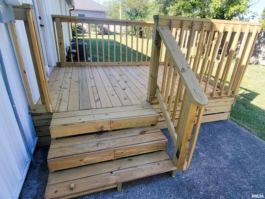 306 Bible Street, Flora, IL 62839 - Image #2