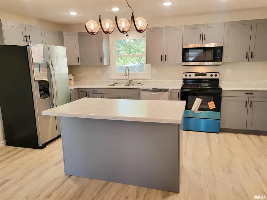 306 Bible Street, Flora, IL 62839 - Image #3