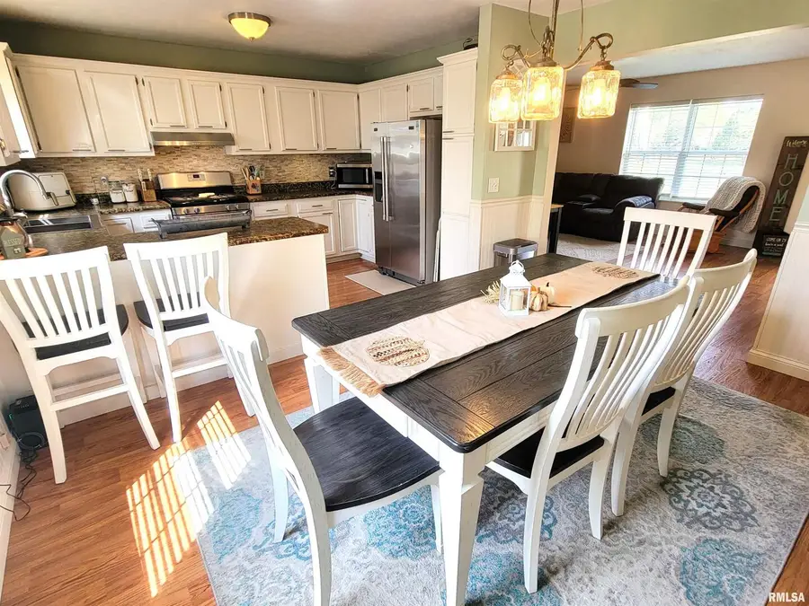 16 Stone Forge Pike, Flora, IL 62839 - Image #2