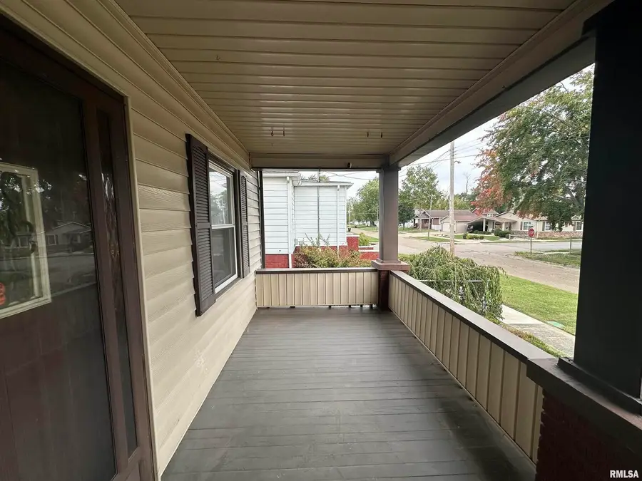206 W Homer Avenue, Harrisburg, IL 62946 - Image #3