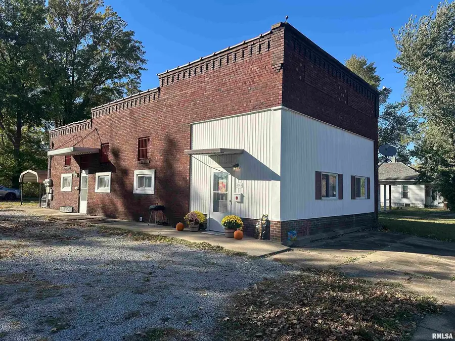 401 N Division Street #A & B, Du Quoin No 1, IL 62832 - Image #2