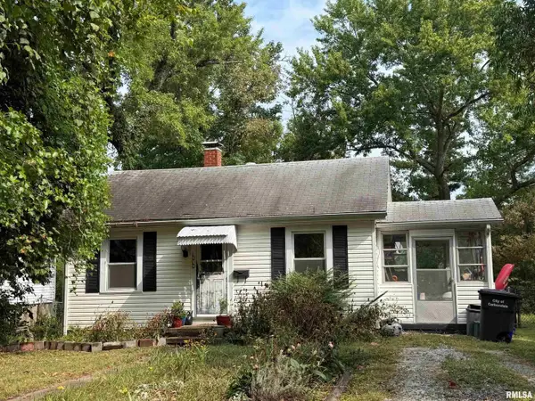 1010 W Walkup Avenue, Carbondale, IL 62901