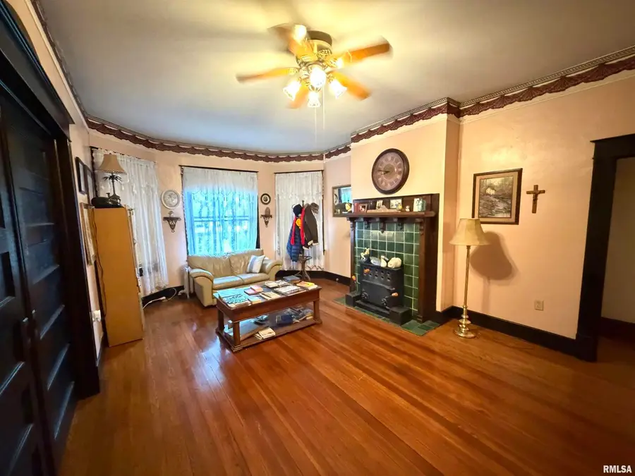 523 W 4th Street, Centralia, IL 62801 - Image #3