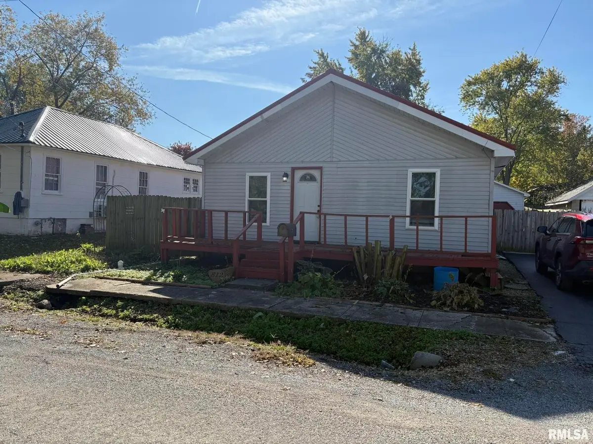 812 W Lindell Street, West Frankfort, IL 62896 - #1